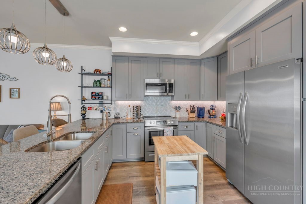 216 Stratford Lane Boone, NC 28607 - Photo 9 of 26