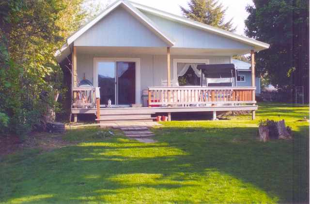 181 Elu Beach Road Newport, WA 99156 - Photo 1 of 9 Gallery Image 1