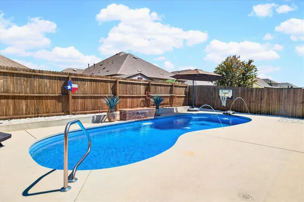 $500,000 | 2816 Permian Road, Aubrey, TX 76227