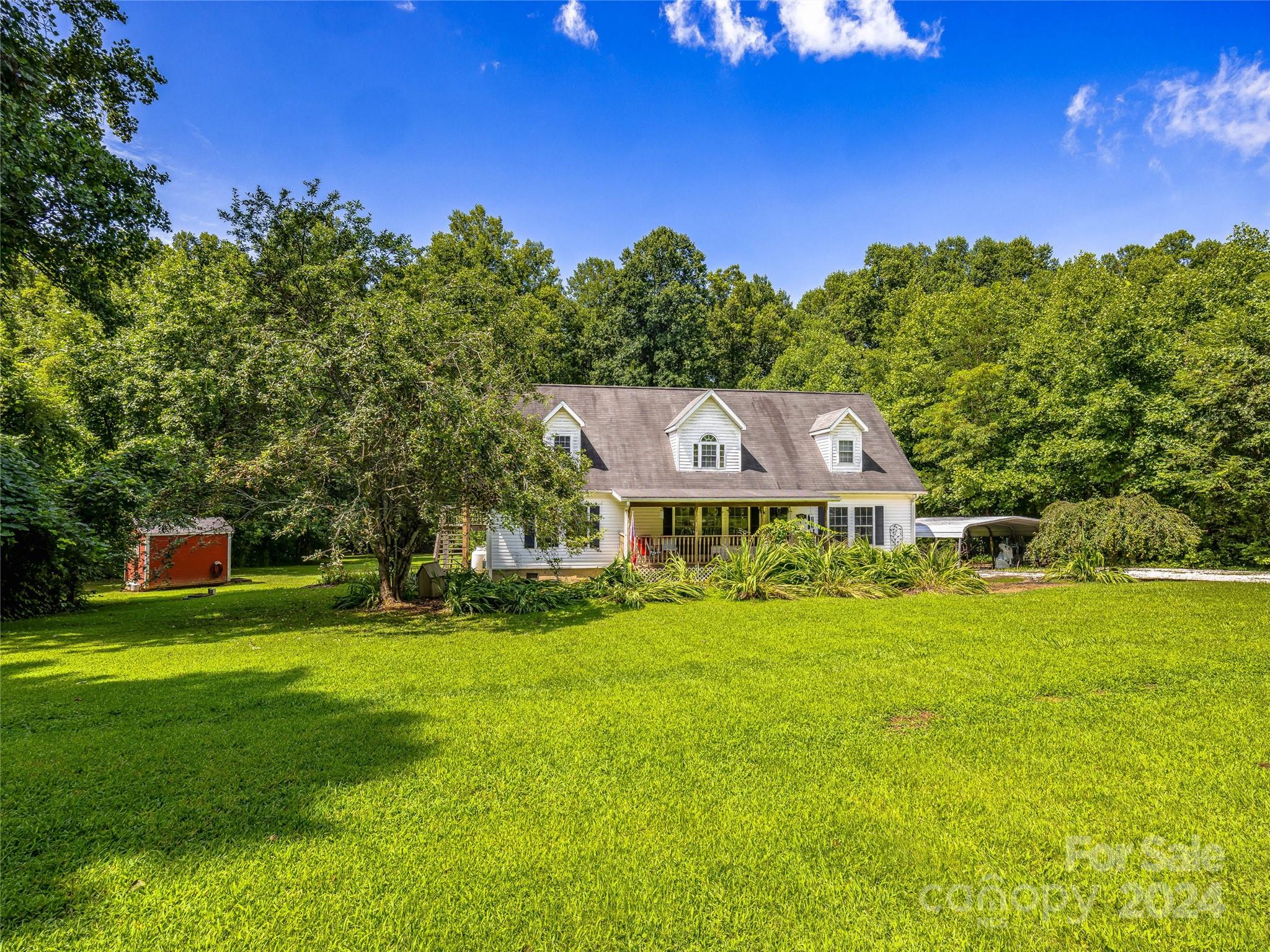 441 Stepp Road Hendersonville, NC 28792 - Photo 1 of 27