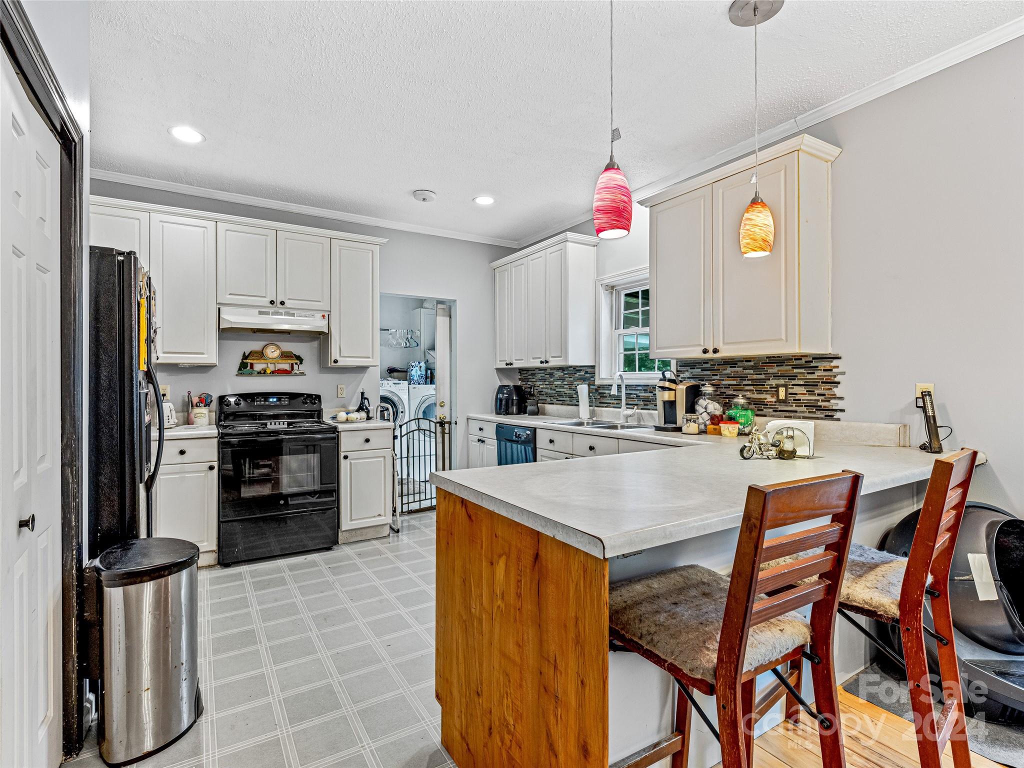 441 Stepp Road Hendersonville, NC 28792 - Photo 8 of 27