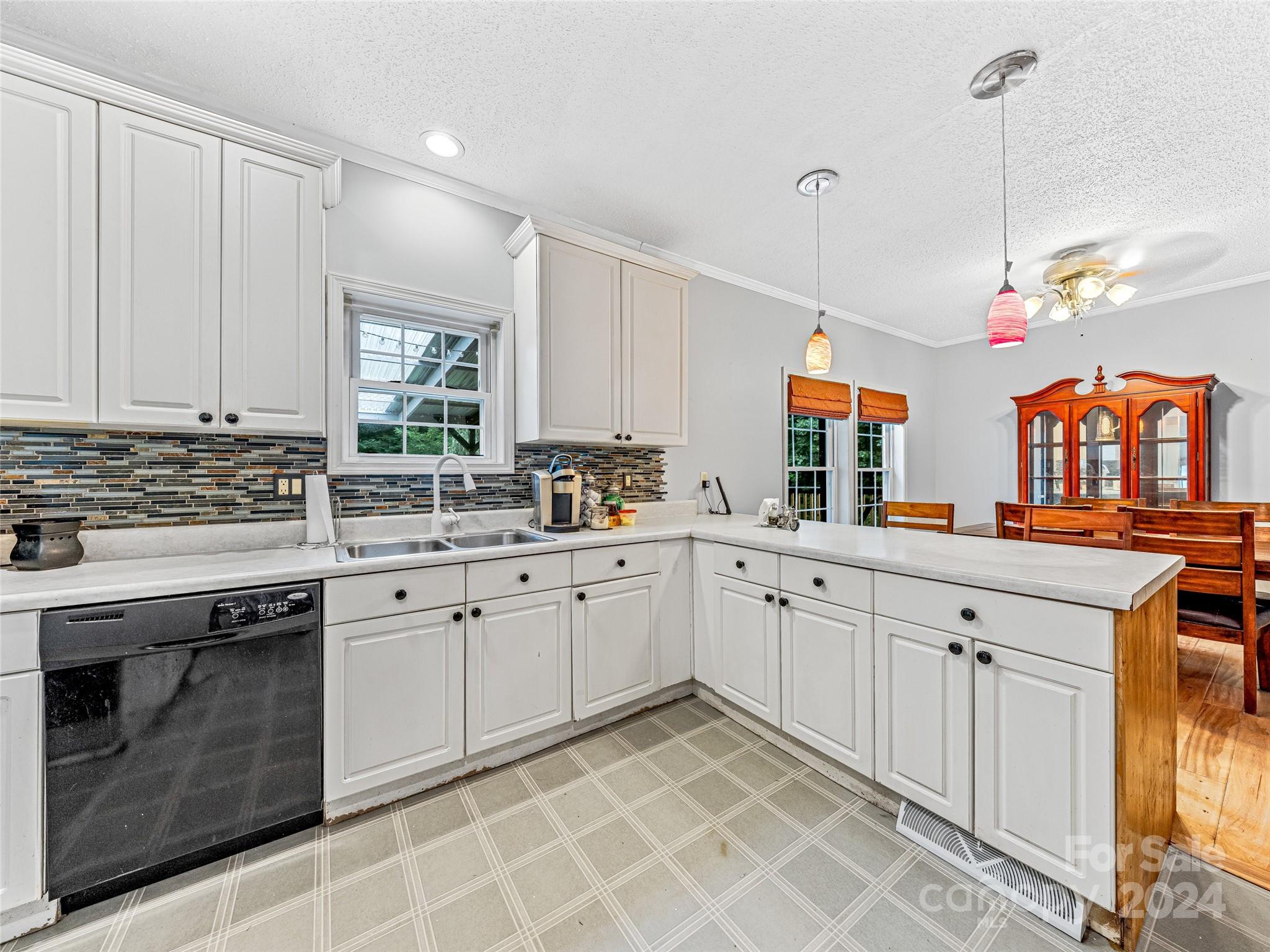 441 Stepp Road Hendersonville, NC 28792 - Photo 9 of 27