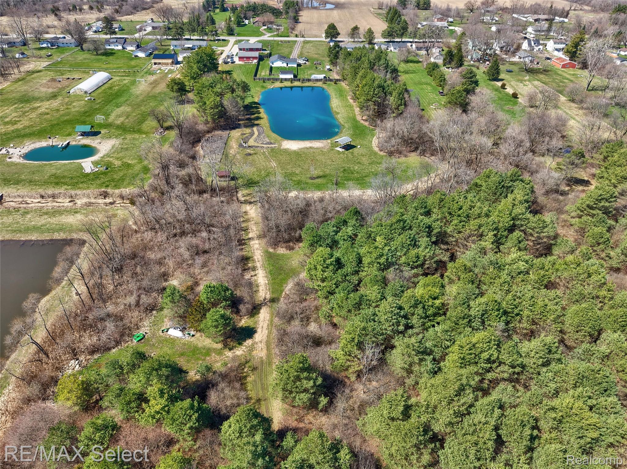 3309 South Vassar Road Davison, MI 48423 - Photo 44 of 45 3309 S. Vassar Rd 057.jpg