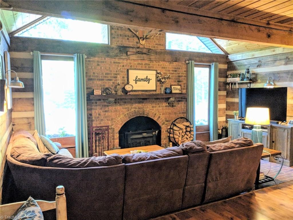 4830 Balsom Road Pfafftown, NC 27040 - Photo 4 of 30 Gallery Image 4