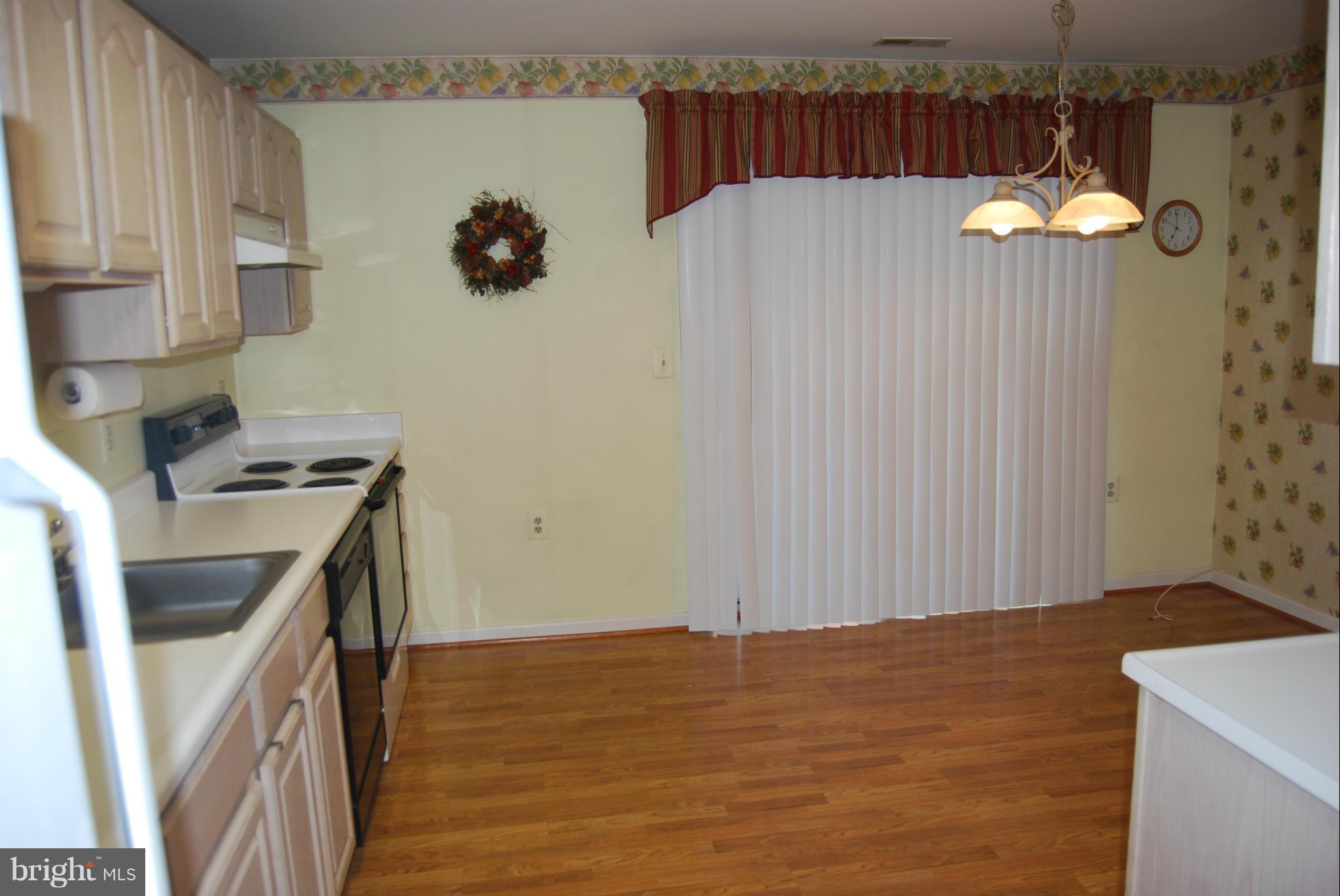 3901 Darleigh Road, Unit B Nottingham, MD 21236 - Photo 13 of 29 Kitchen