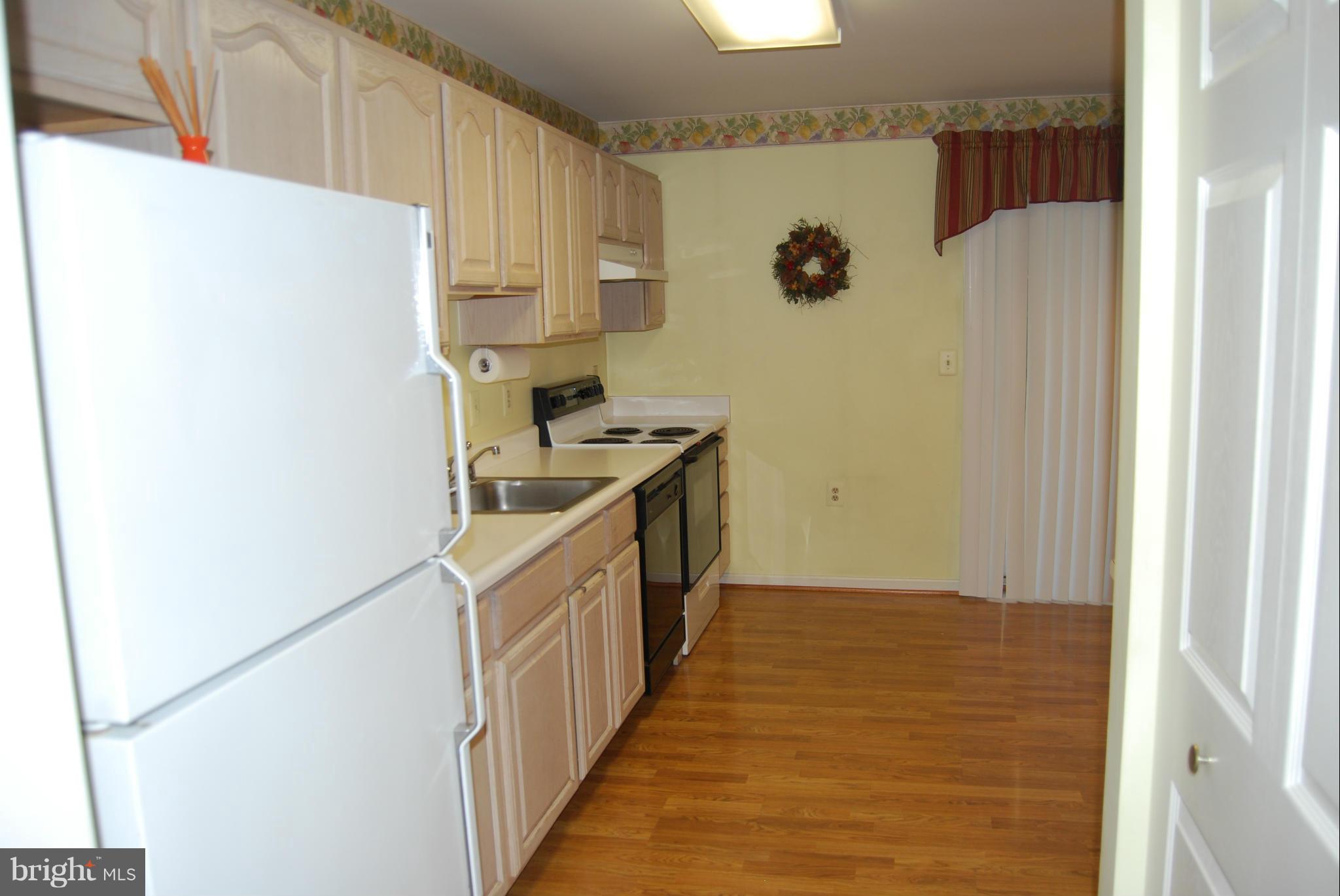 3901 Darleigh Road, Unit B Nottingham, MD 21236 - Photo 15 of 29 Kitchen
