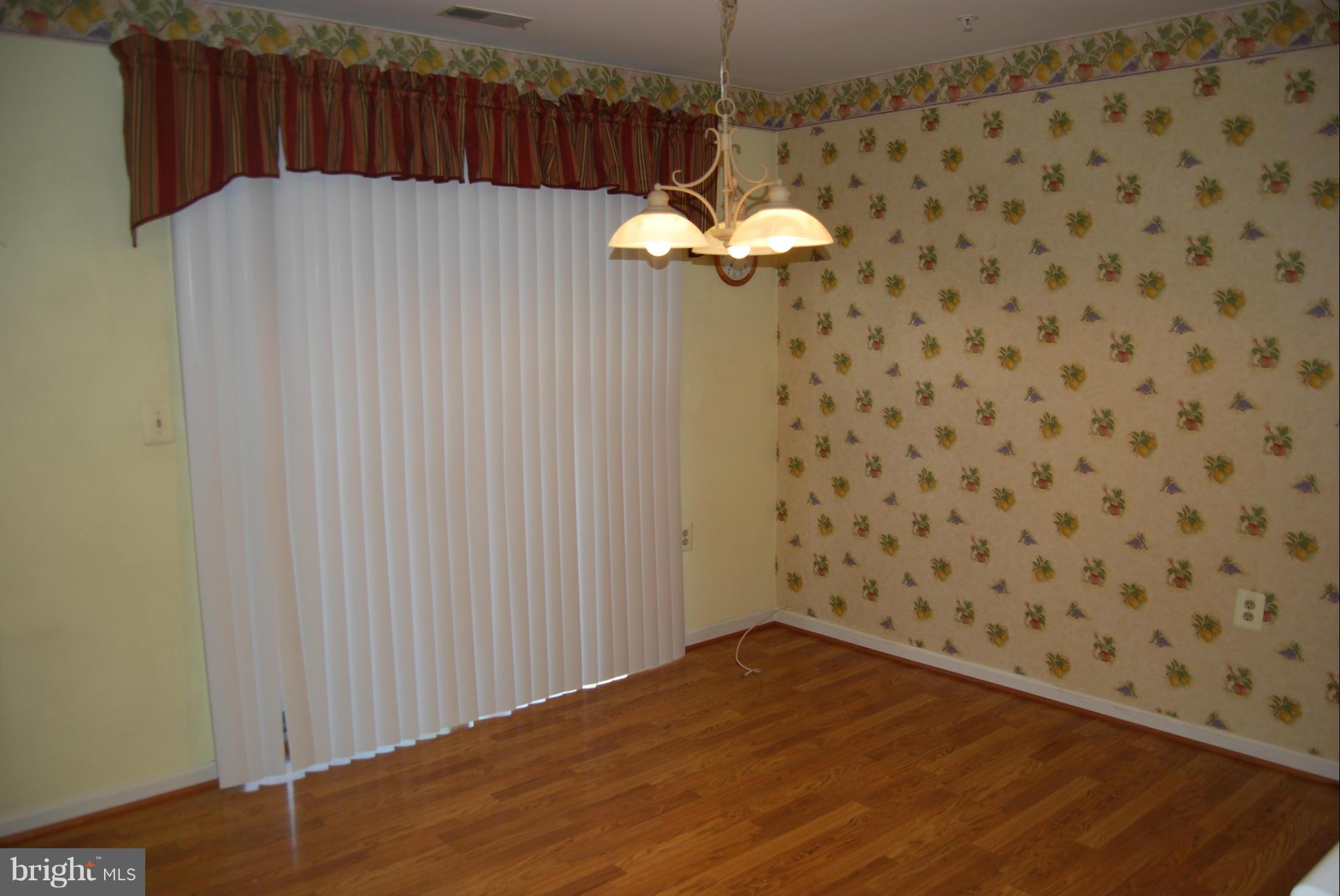 3901 Darleigh Road, Unit B Nottingham, MD 21236 - Photo 17 of 29 Kitchen