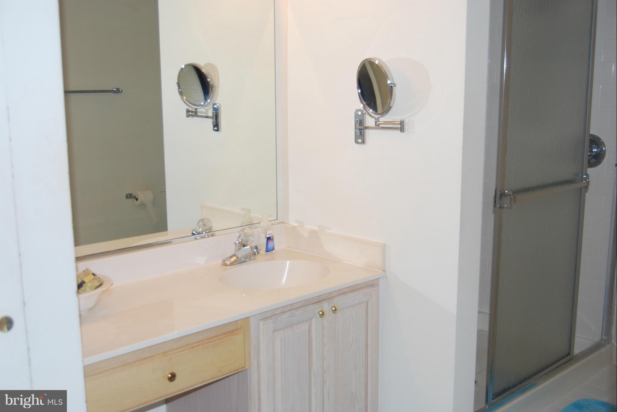 3901 Darleigh Road, Unit B Nottingham, MD 21236 - Photo 23 of 29 Full Master Bath w/linen closet