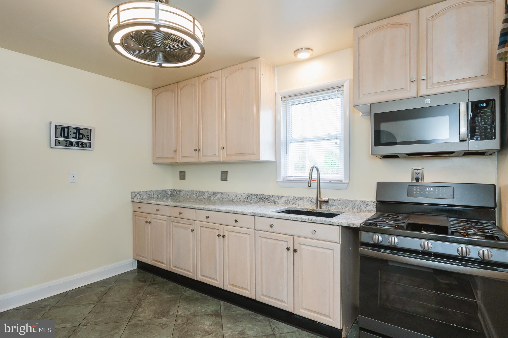 4732 Ridge Road Nottingham, MD 21236 - Photo 10 of 38 Kitchen