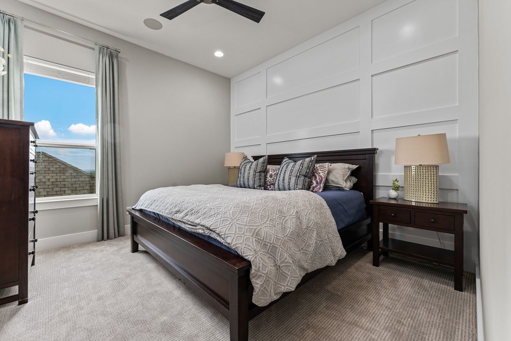 203 Lodestone Lane Austin, TX 78738 - Photo 28 of 40 Guest bedroom with ensuite bathroom on main level
