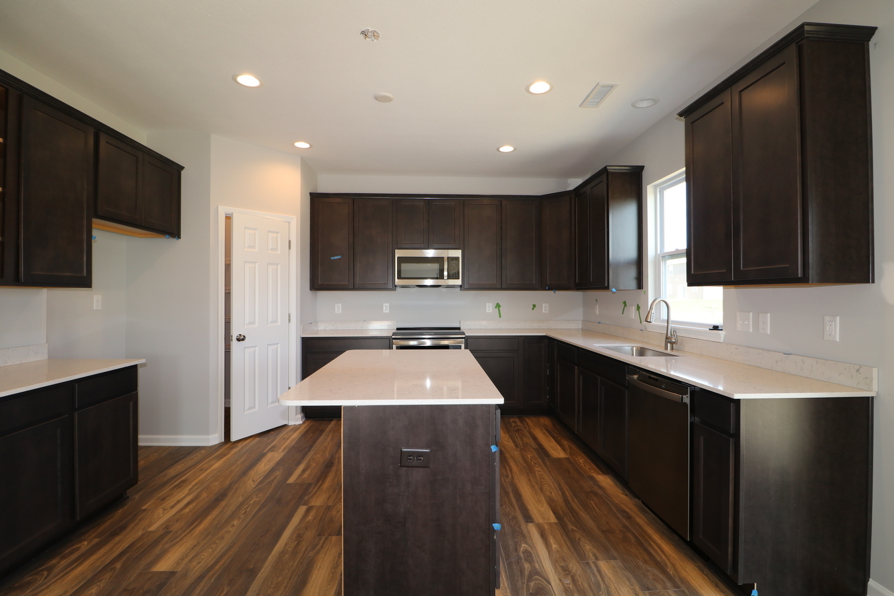 6926 Wheatley Road Whitestown, IN 46075 - Photo 3 of 20