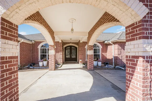 $975,000 | 33519 Hillside Drive, Pinehurst, TX 77362