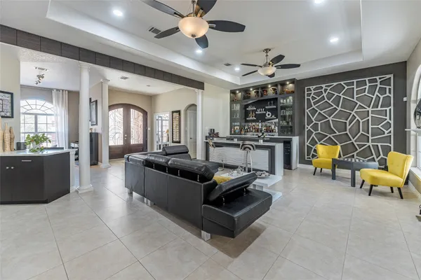 $975,000 | 33519 Hillside Drive, Pinehurst, TX 77362