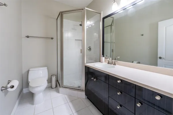 $975,000 | 33519 Hillside Drive, Pinehurst, TX 77362