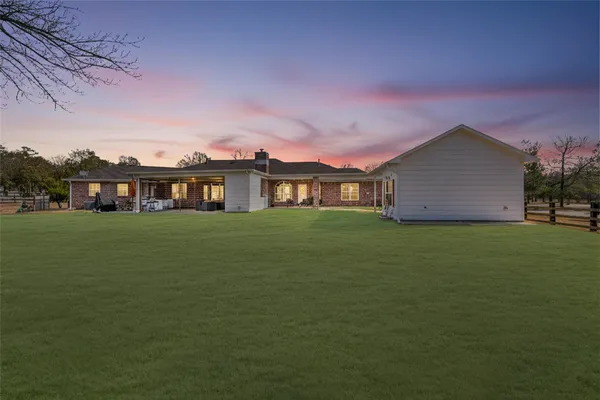 $975,000 | 33519 Hillside Drive, Pinehurst, TX 77362