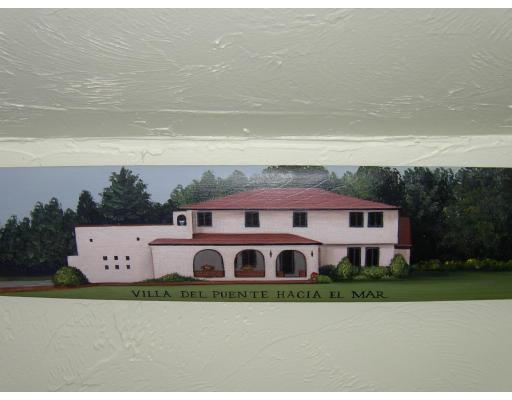 10 Common Street Norwell, MA 02061 - Photo 9 of 27 a front view of a house with garden