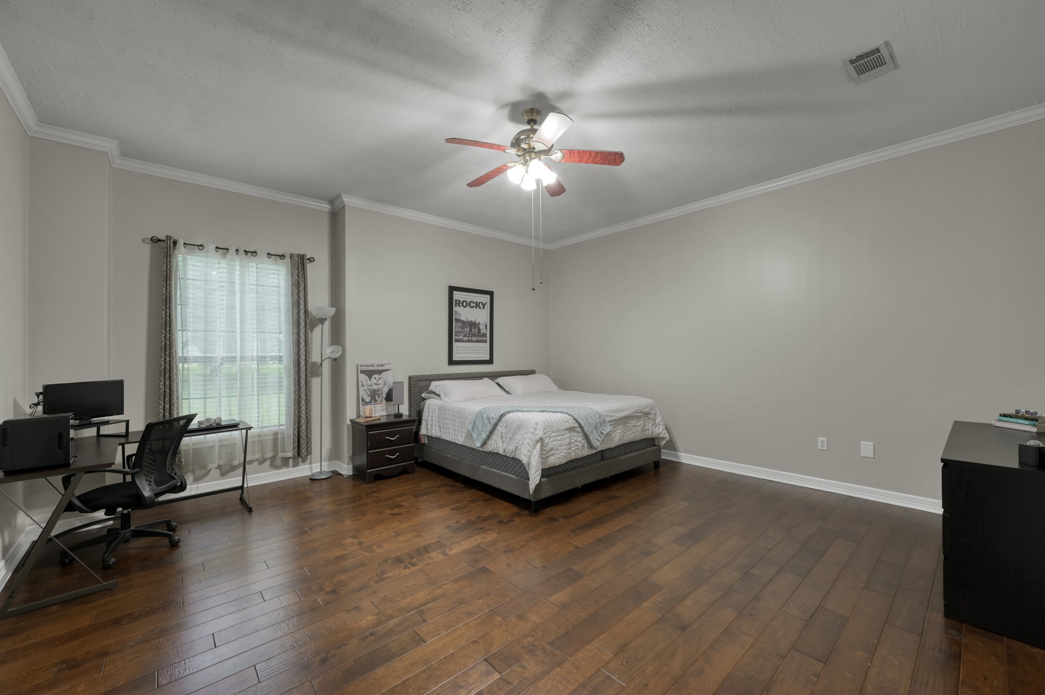 910 Commons Way Court Huffman, TX 77336 - Photo 23 of 49 Secondary Bedroom