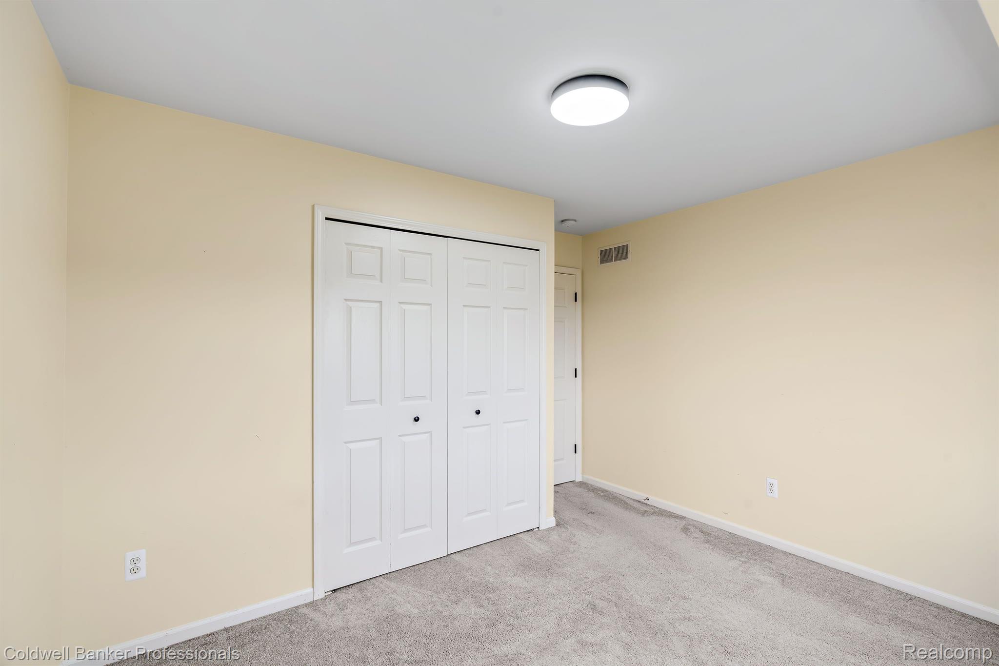 439 Ewell Street Romeo, MI 48065 - Photo 13 of 27 2nd Bedroom View 2