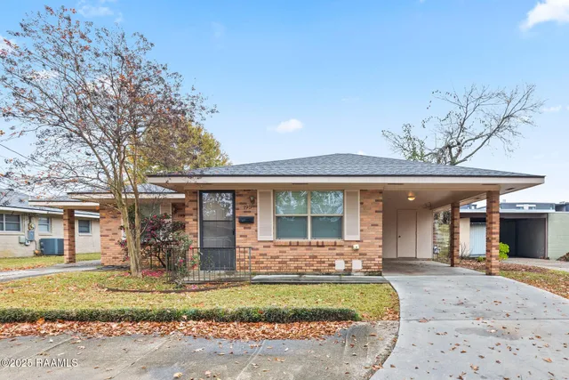 $1,200 | 195 Whittington Drive, Lafayette, LA 70503