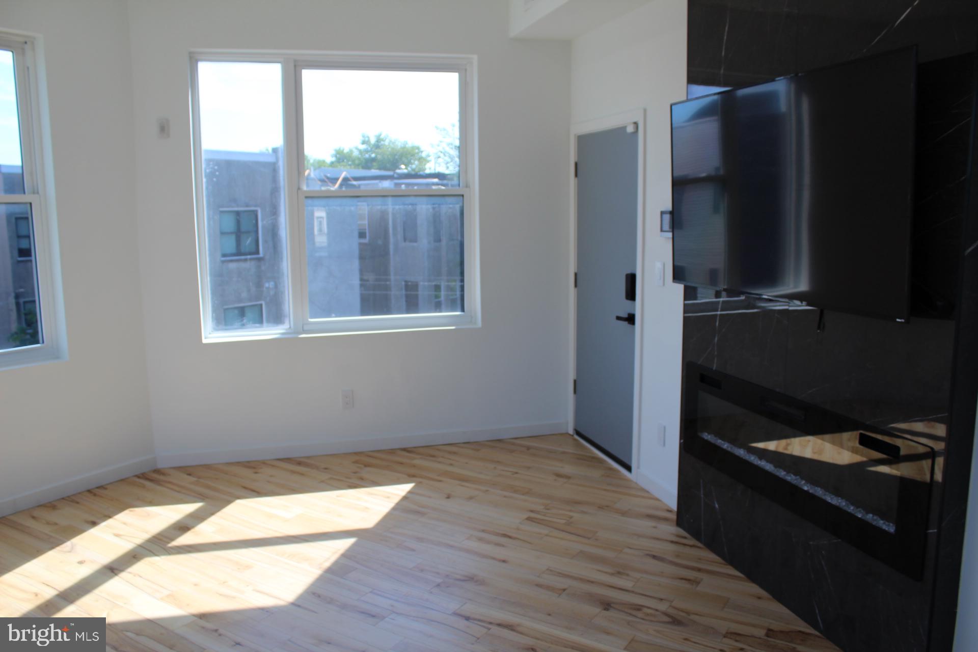 3017 Ridge Avenue, Unit B Philadelphia, PA 19121 - Photo 6 of 29 Bright and airy urban retreat.