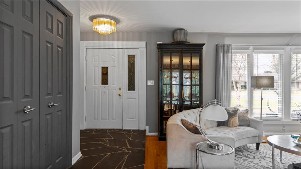7375 Spring Mill Road Indianapolis, IN 46260 - Photo 2 of 35 Gallery Image 2
