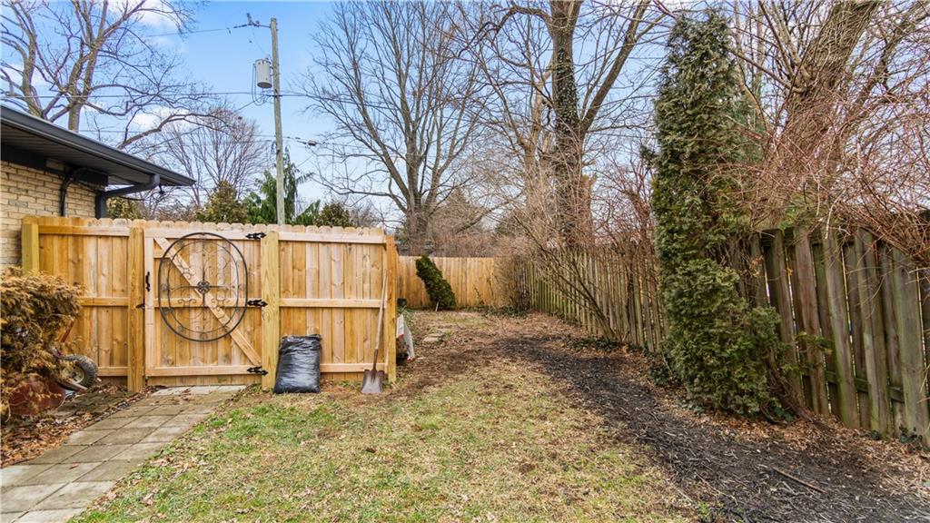7375 Spring Mill Road Indianapolis, IN 46260 - Photo 32 of 35 Gallery Image 32