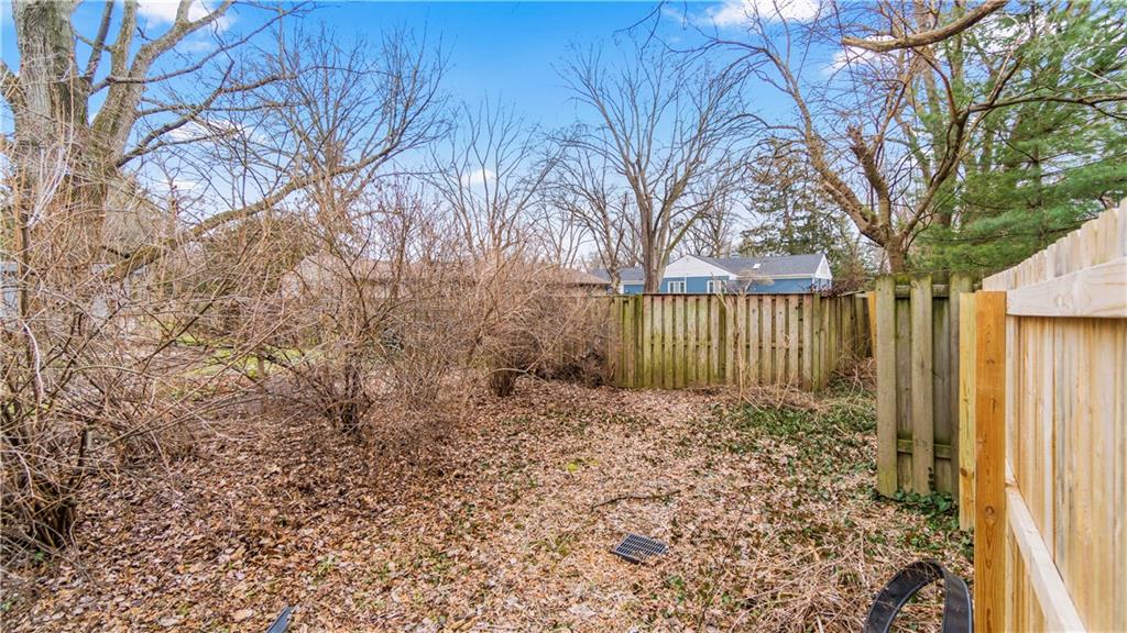 7375 Spring Mill Road Indianapolis, IN 46260 - Photo 33 of 35 Gallery Image 33