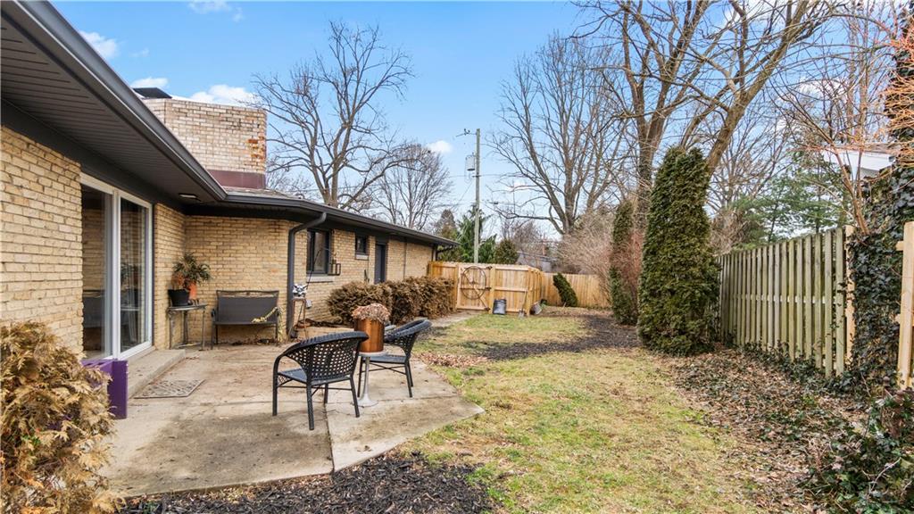 7375 Spring Mill Road Indianapolis, IN 46260 - Photo 34 of 35 Gallery Image 34