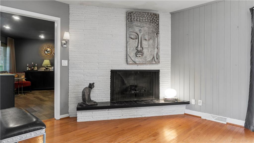 7375 Spring Mill Road Indianapolis, IN 46260 - Photo 9 of 35 Gallery Image 9