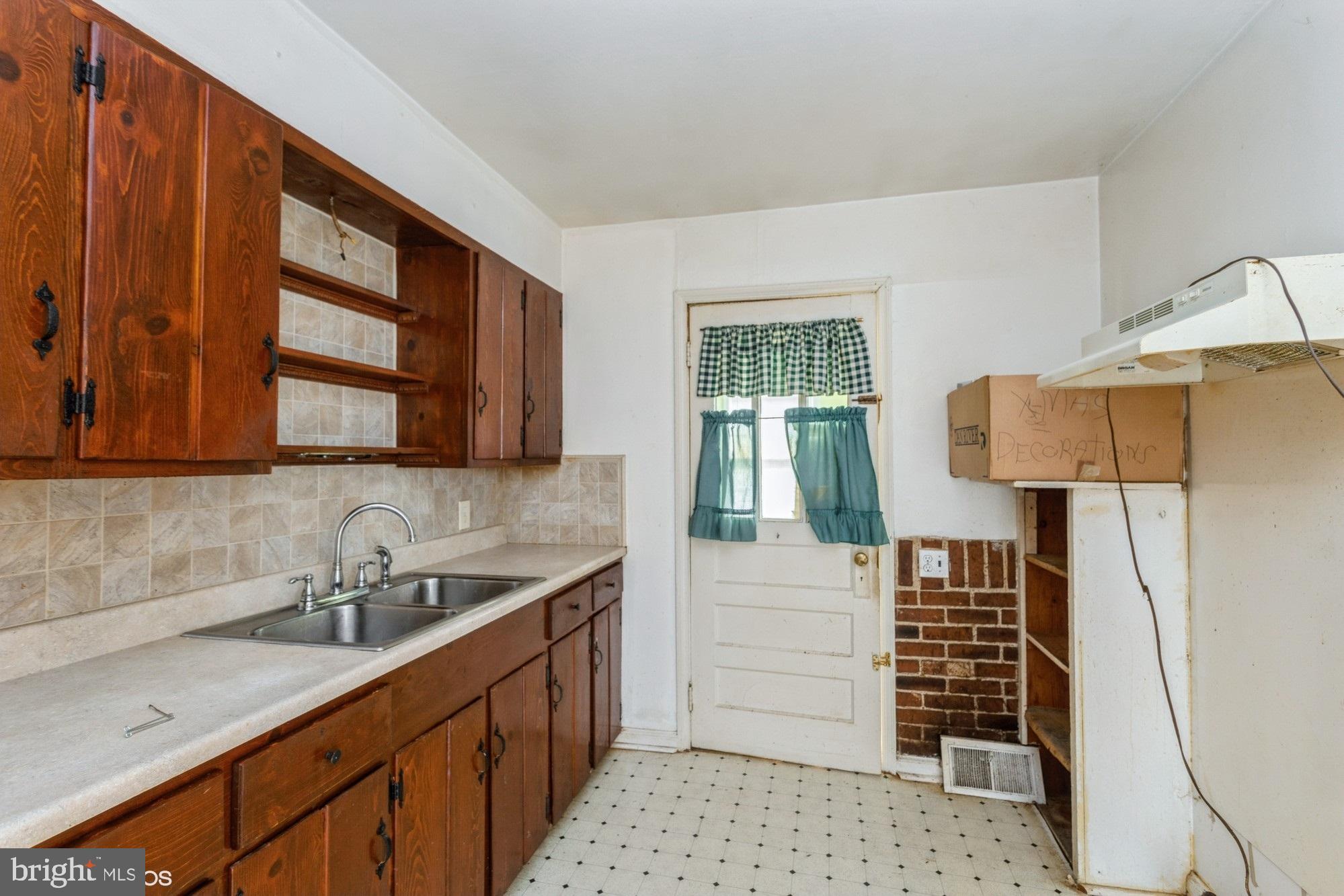 6609 Harrison Road Fredericksburg, VA 22407 - Photo 8 of 21 Back door to extension
