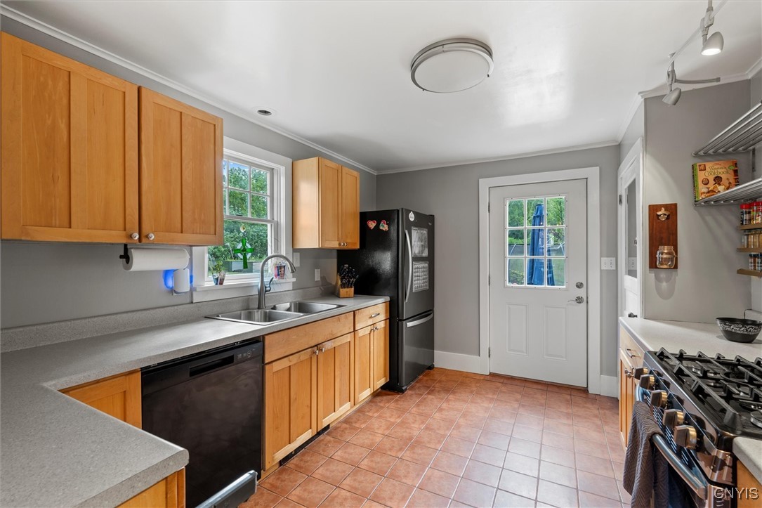 1037 Co Rte 20 Oswego, NY 13126 - Photo 12 of 45