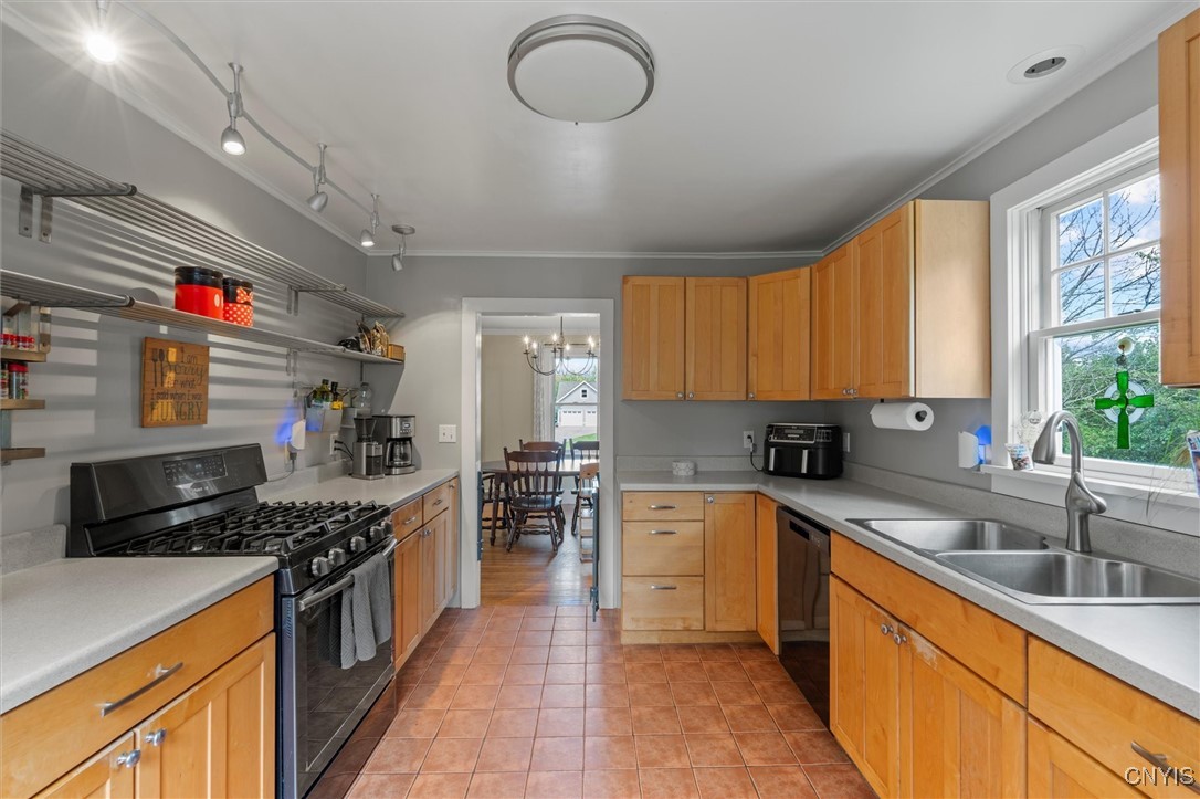 1037 Co Rte 20 Oswego, NY 13126 - Photo 13 of 45