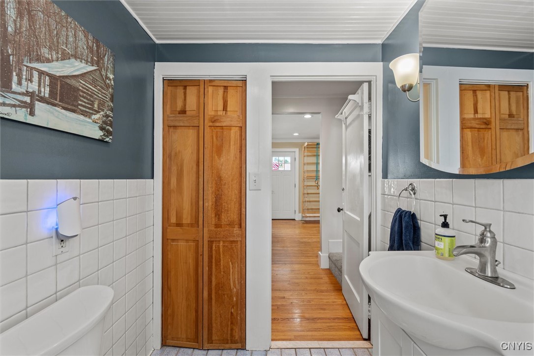 1037 Co Rte 20 Oswego, NY 13126 - Photo 16 of 45