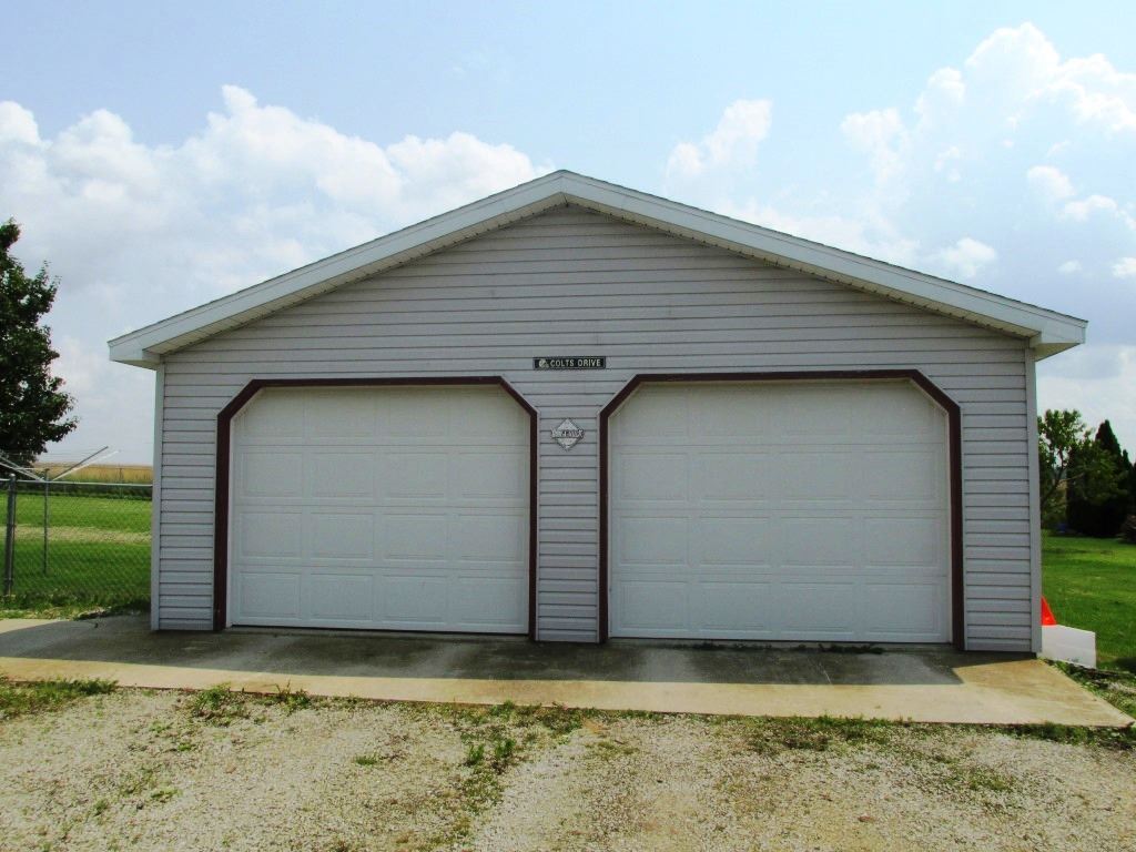 1203 West Division Road Huntington, IN 46750 - Photo 6 of 14 Gallery Image 6