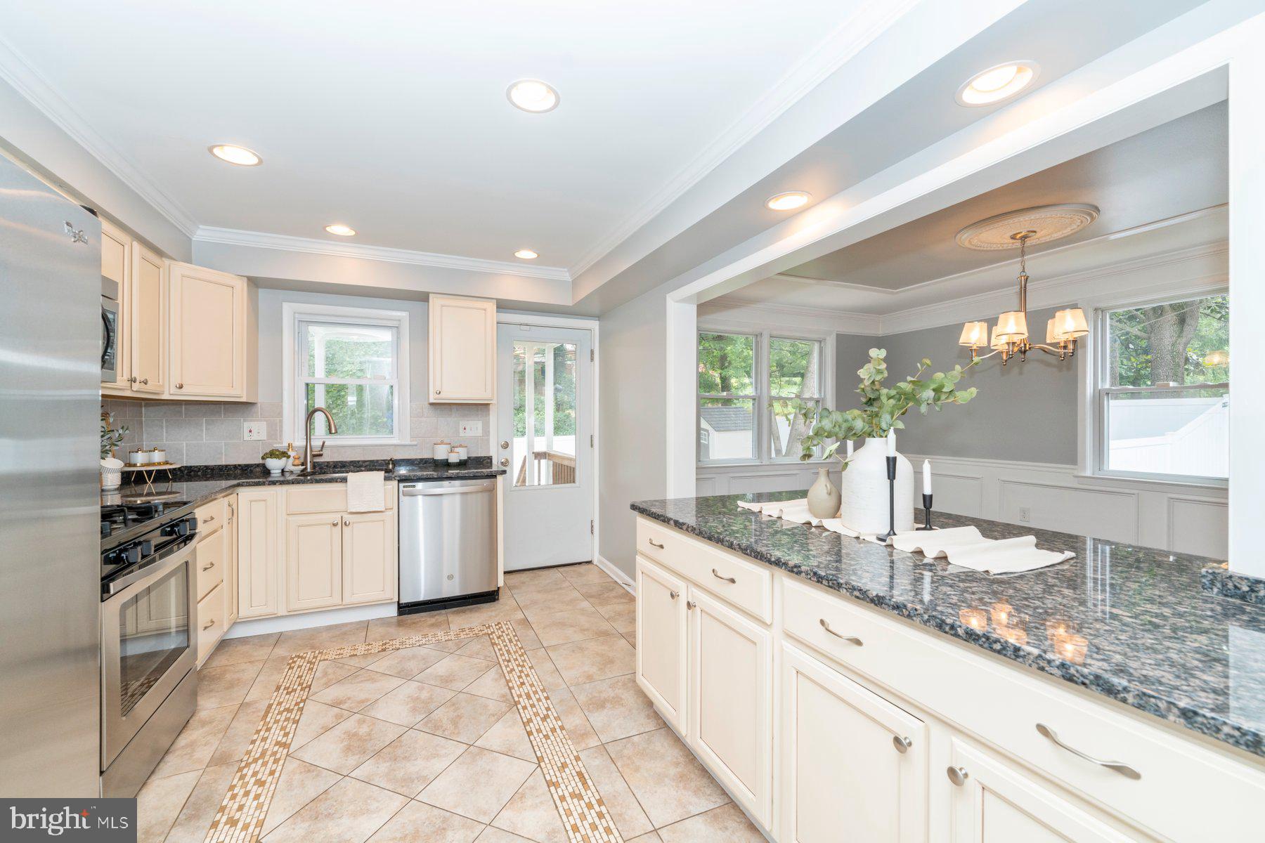 1207 Brixton Road Baltimore, MD 21239 - Photo 11 of 25 Gallery Image 11