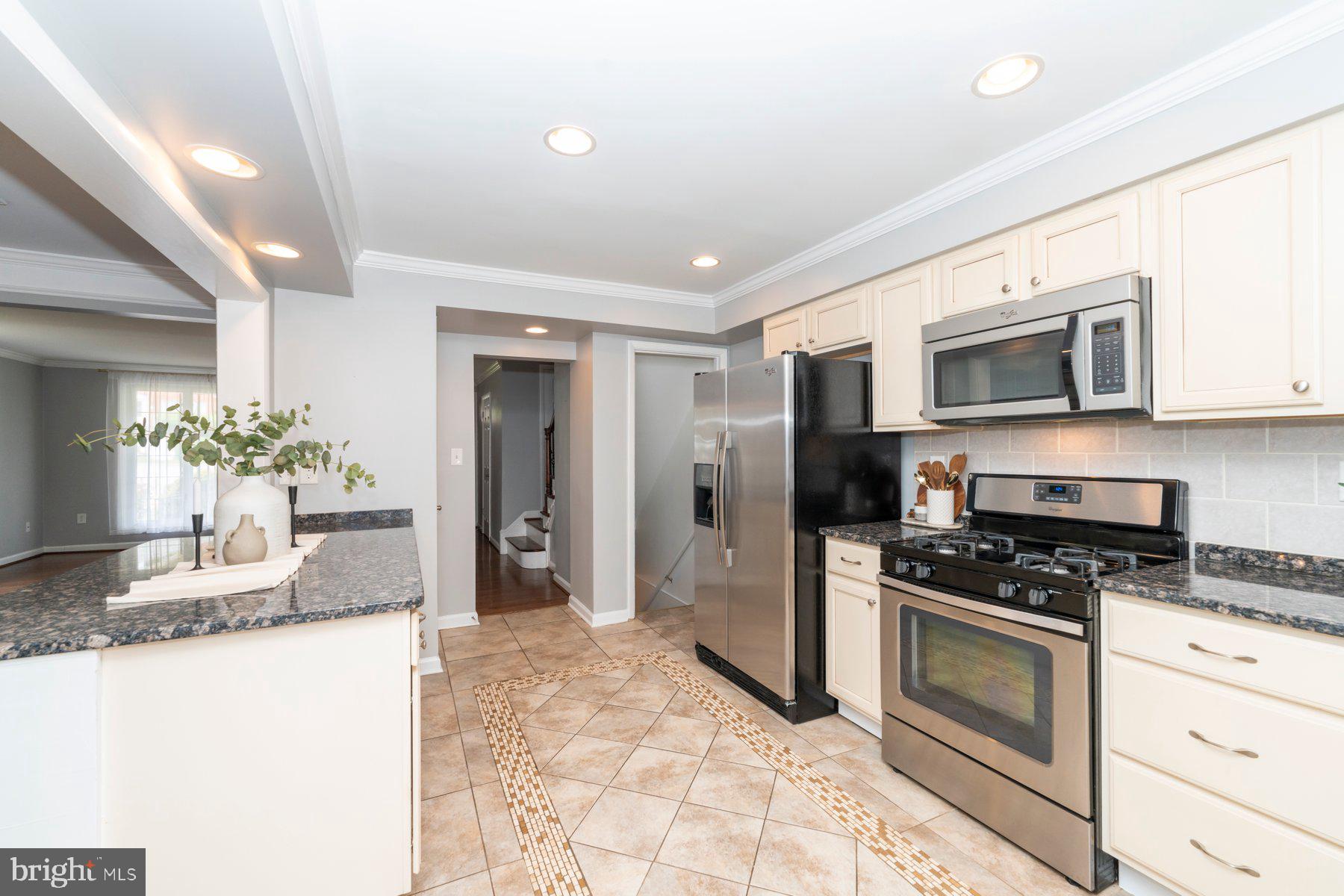 1207 Brixton Road Baltimore, MD 21239 - Photo 9 of 25 Gallery Image 9