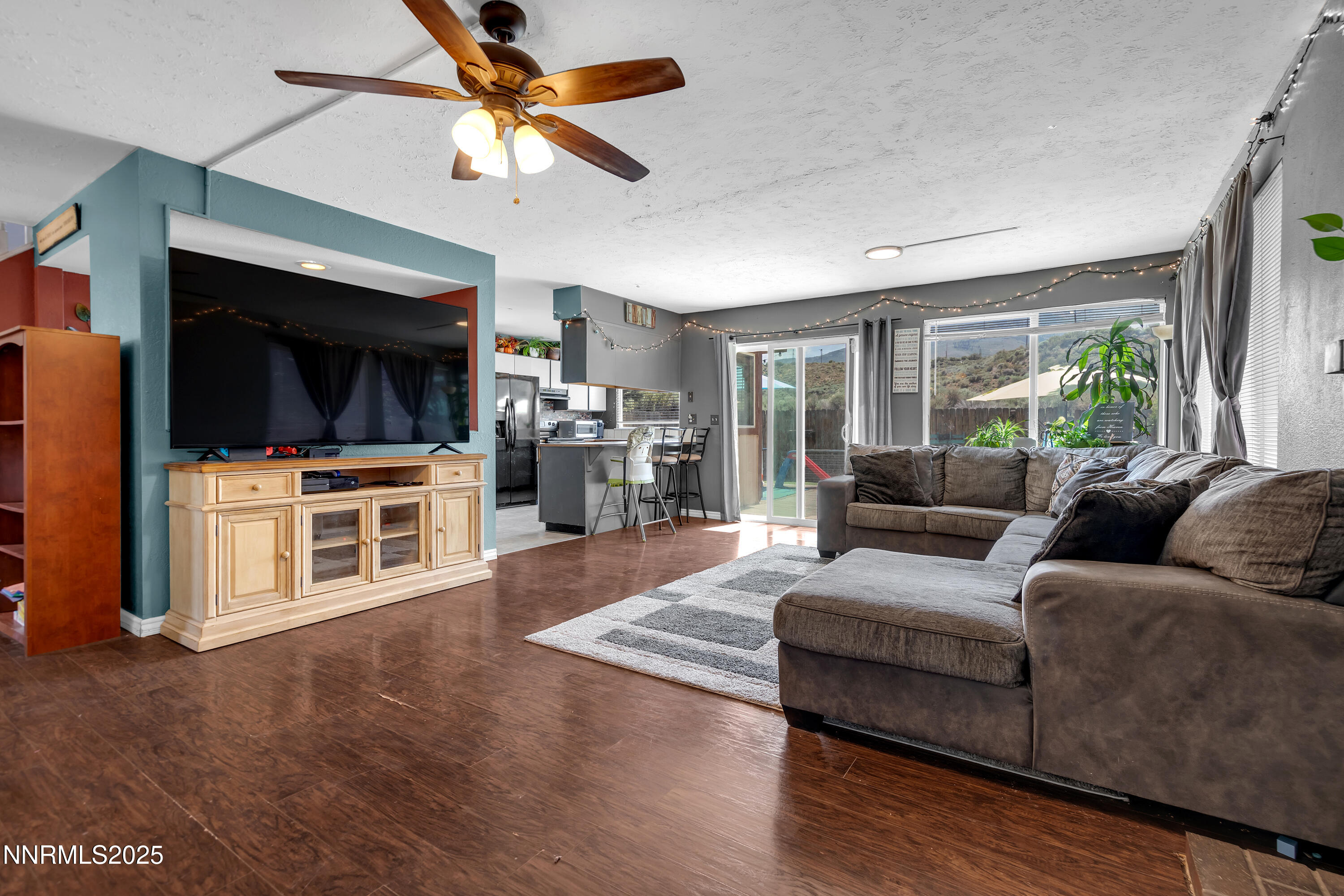 7090 Peppermint Drive Reno, NV 89506 - Photo 2 of 18 Peppermint7090-007