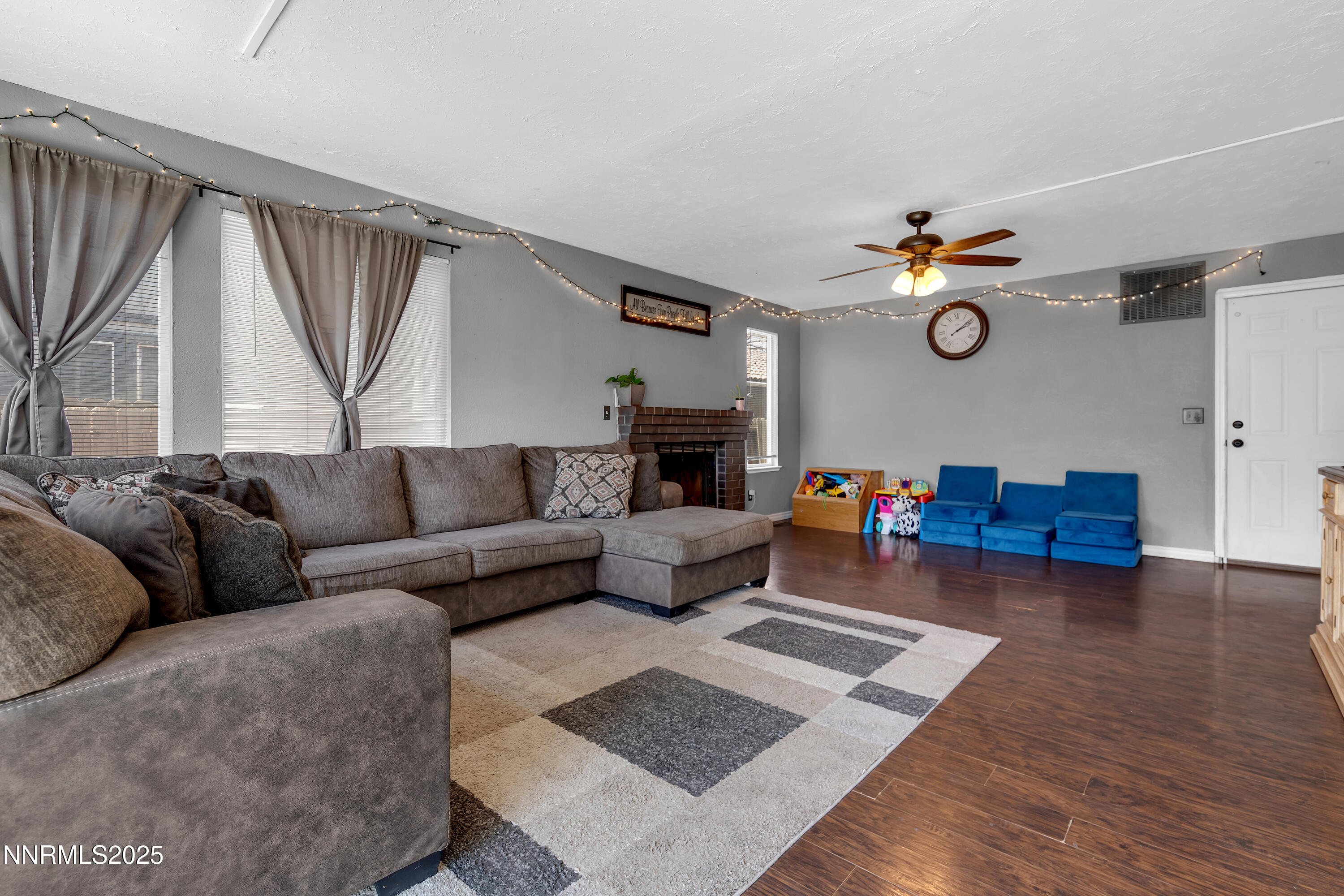 7090 Peppermint Drive Reno, NV 89506 - Photo 4 of 18 Peppermint7090-005