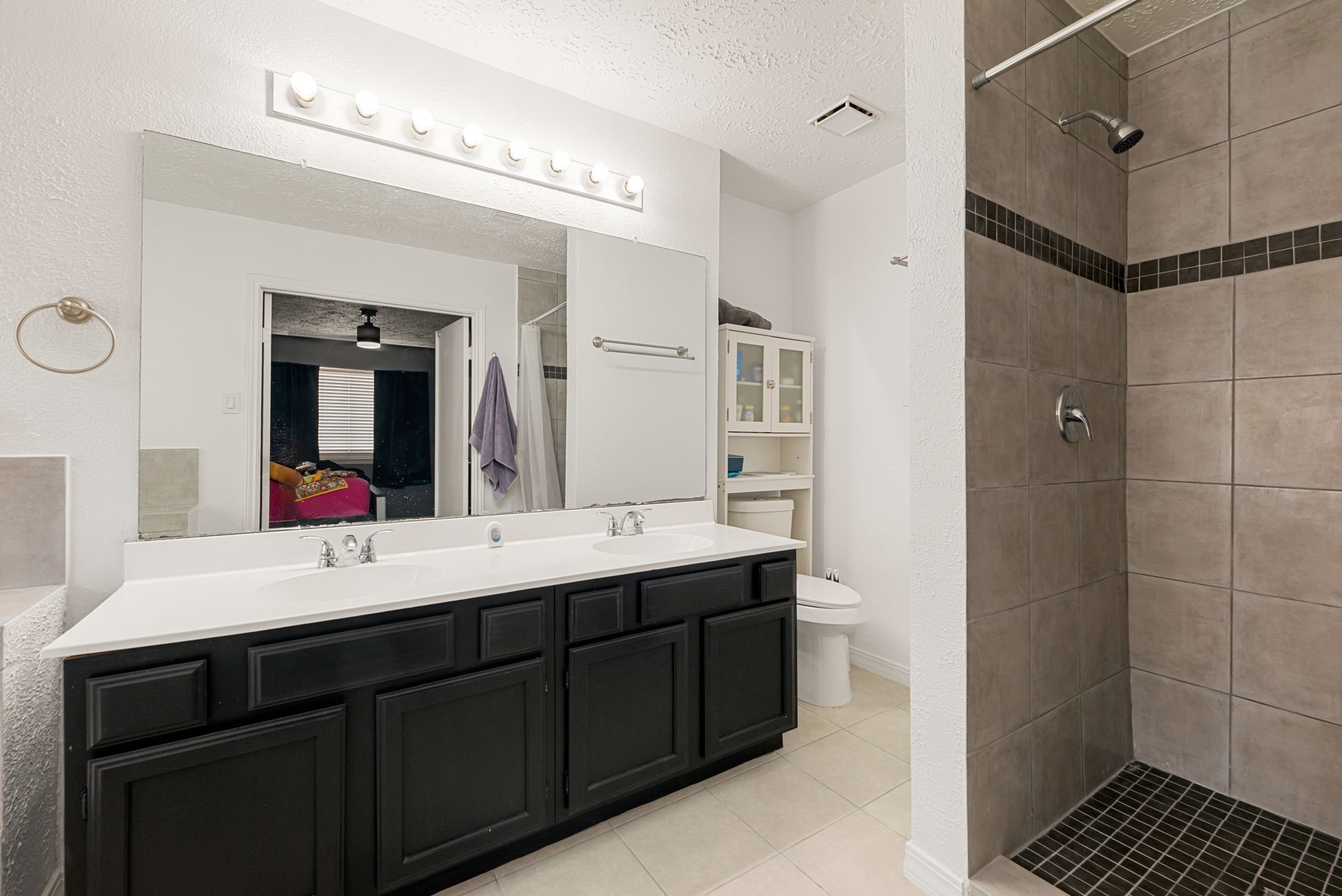 327 Brompton Court Highlands, TX 77562 - Photo 12 of 31