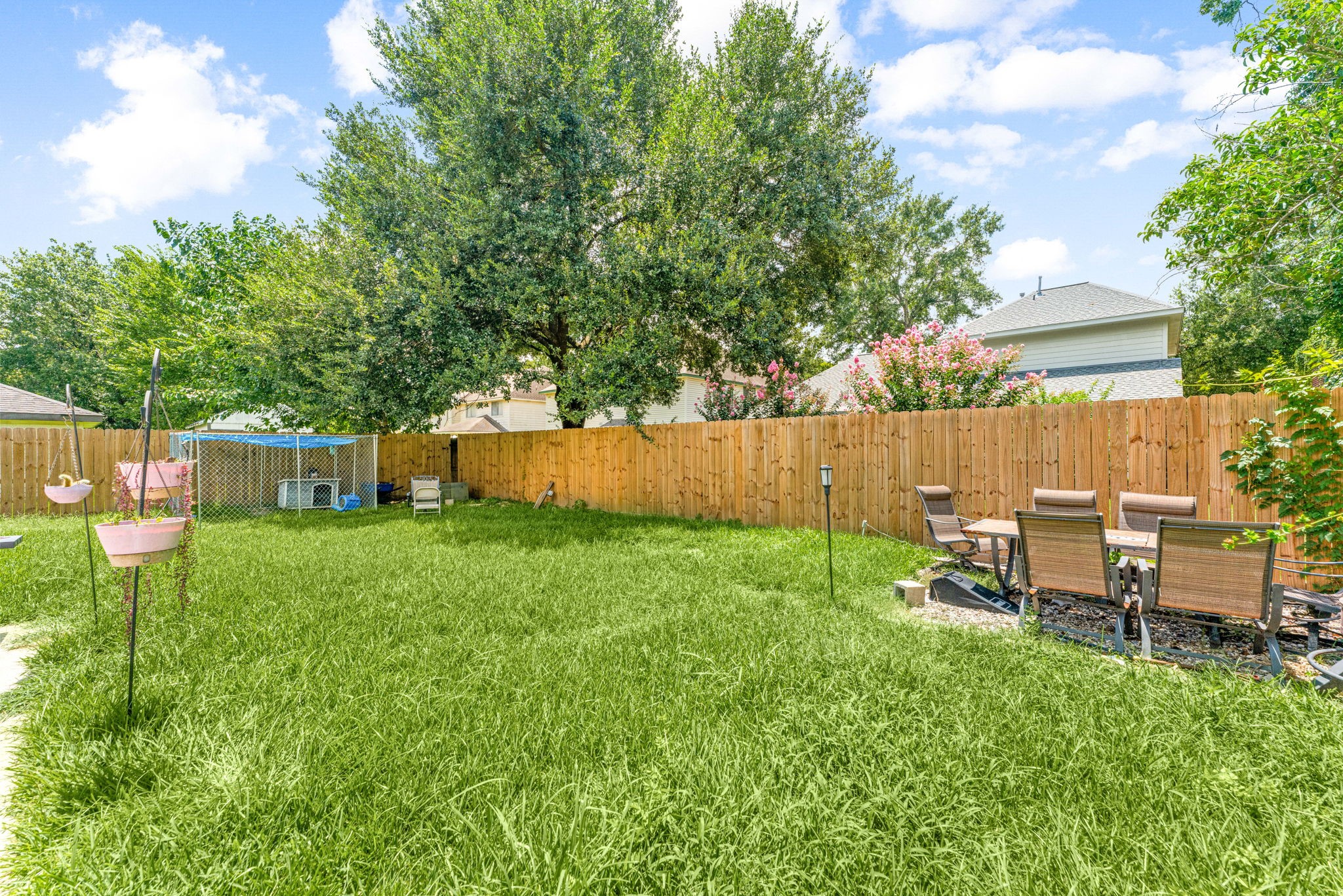 327 Brompton Court Highlands, TX 77562 - Photo 17 of 31