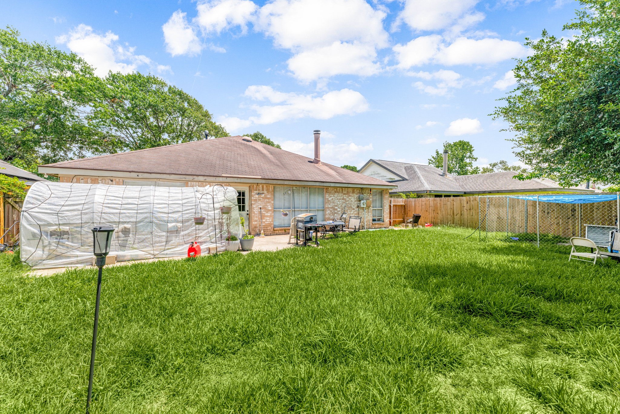 327 Brompton Court Highlands, TX 77562 - Photo 18 of 31