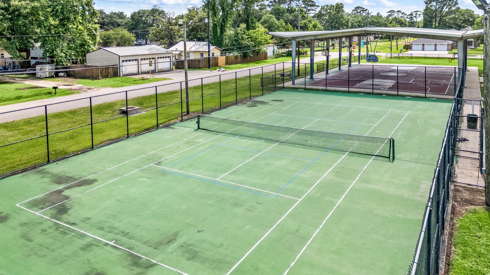 327 Brompton Court Highlands, TX 77562 - Photo 29 of 31