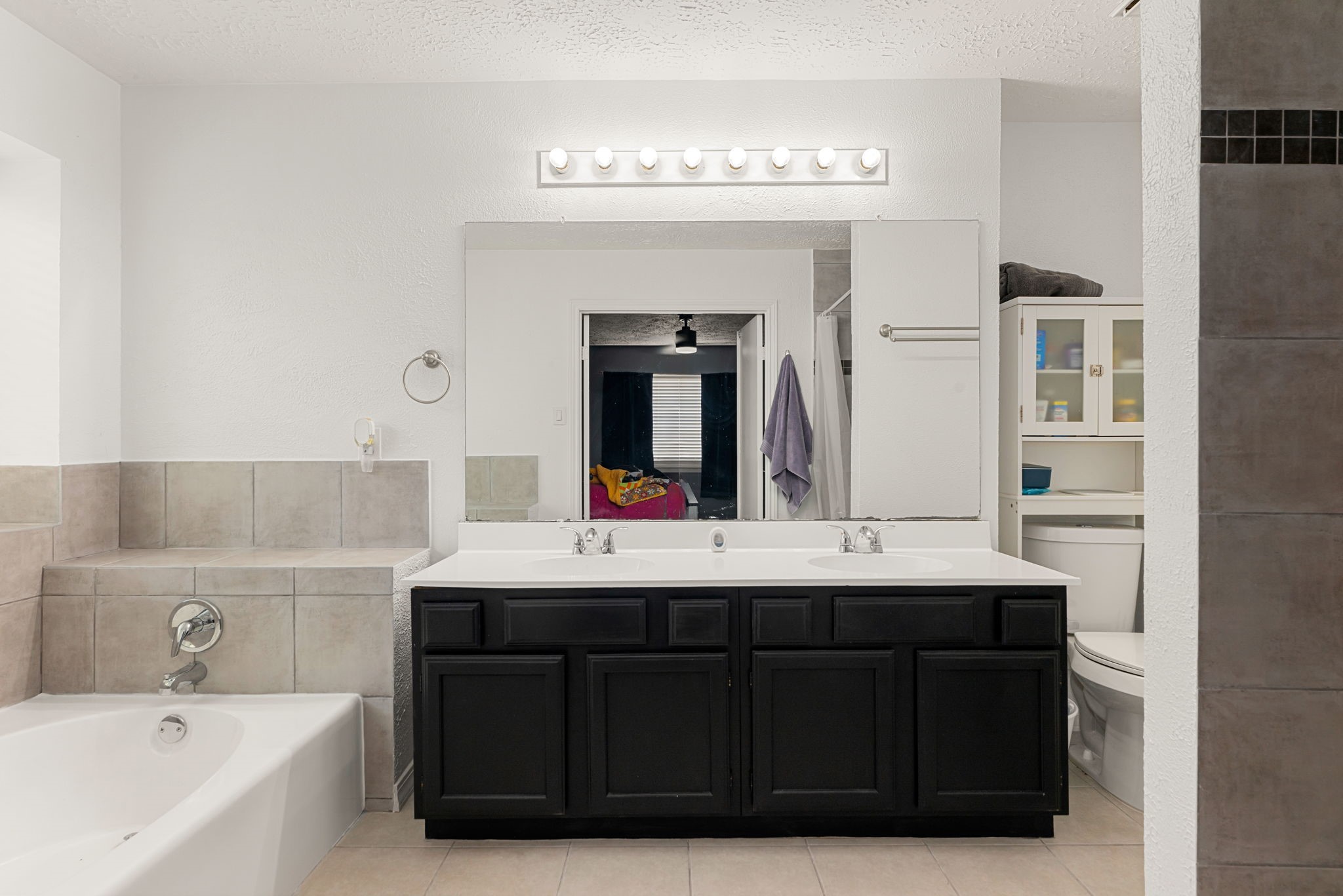 327 Brompton Court Highlands, TX 77562 - Photo 10 of 31