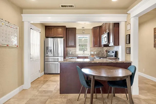 $349,900 | 1218 East Garland Avenue, Fresno, CA 93704