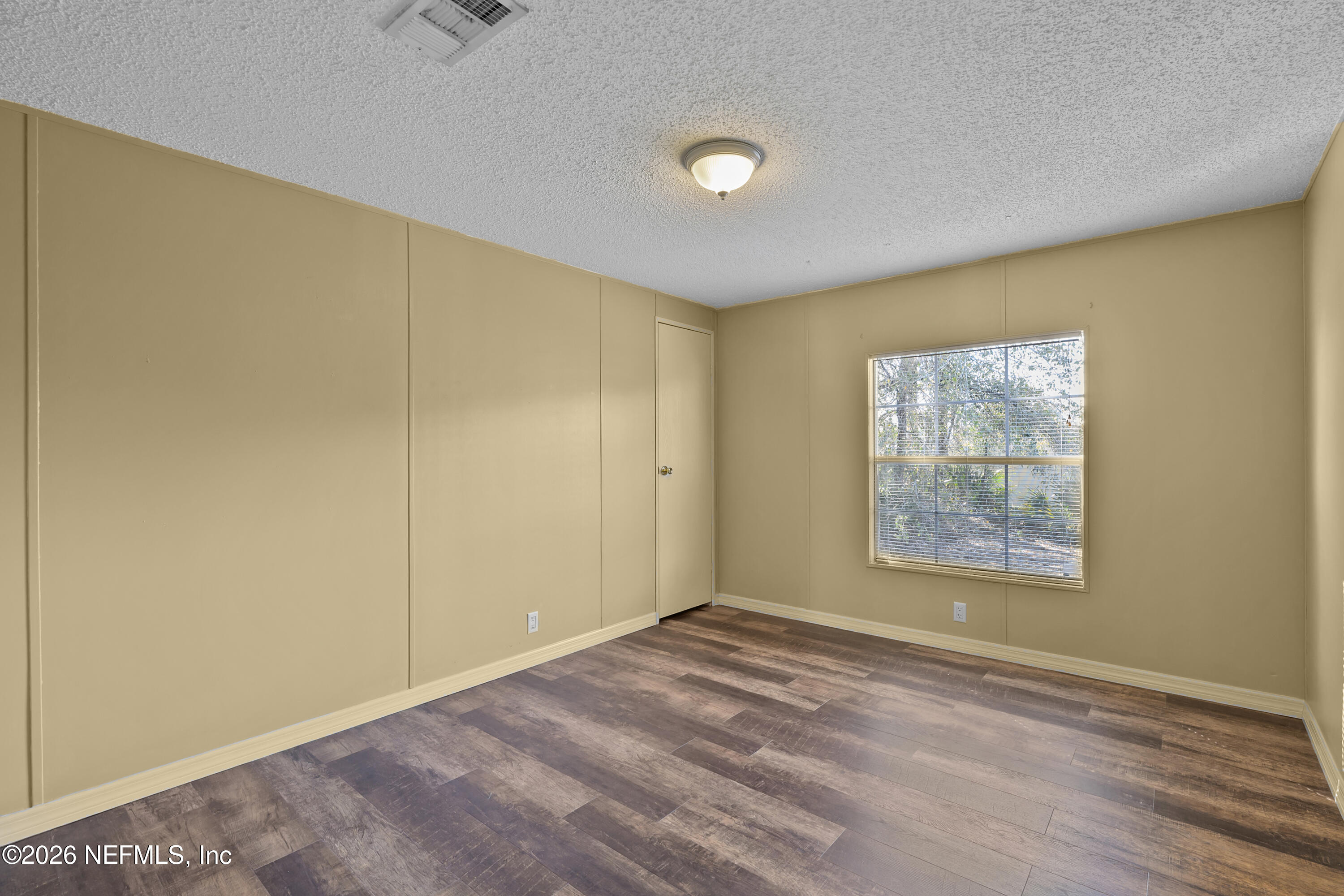 6109 5th Manor West Palatka, FL 32177 - Photo 12 of 24 16-JWLeeMedia8121