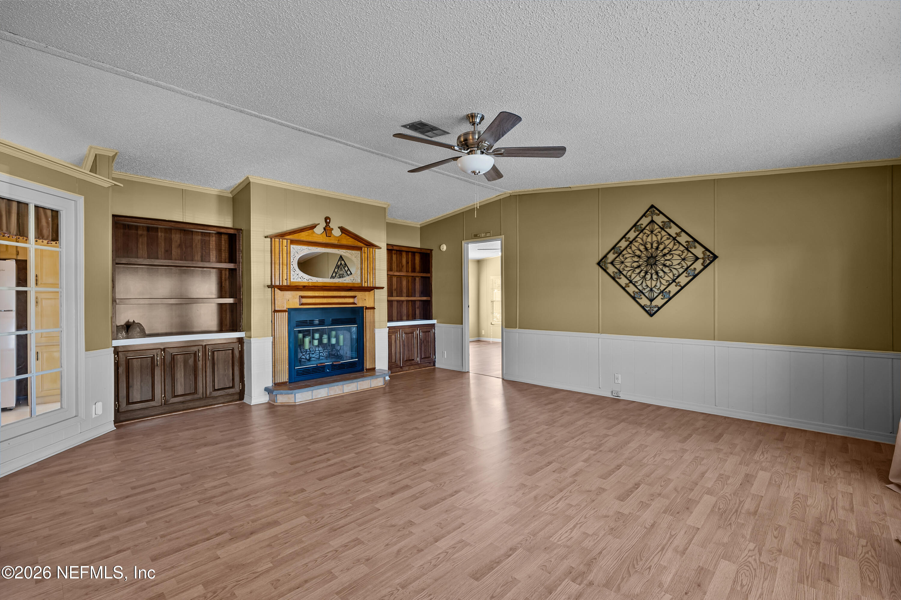 6109 5th Manor West Palatka, FL 32177 - Photo 3 of 24 07-JWLeeMedia8094