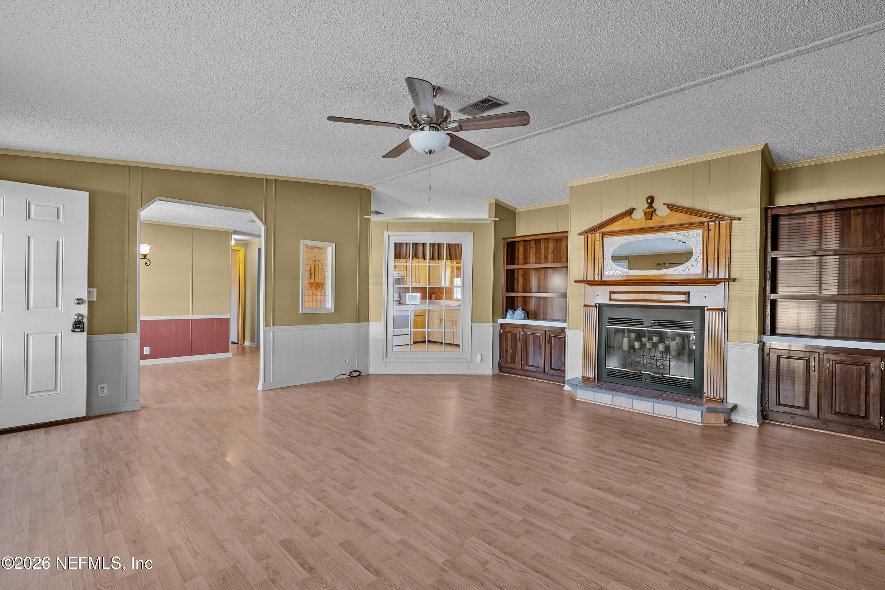 6109 5th Manor West Palatka, FL 32177 - Photo 4 of 24 08-JWLeeMedia8097