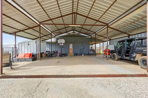 a view of parking area