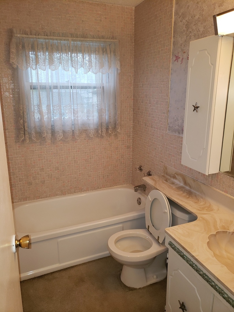 550 East Briarcliff Road Bolingbrook, IL 60440 - Photo 9 of 14