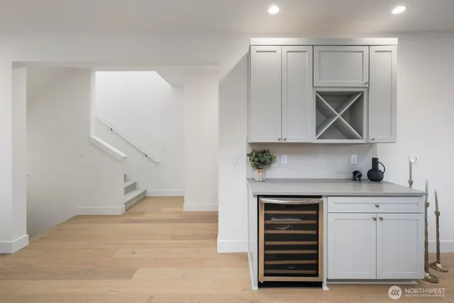 $1,050,000 | 20 160th Place Southeast, Bothell, WA 98012